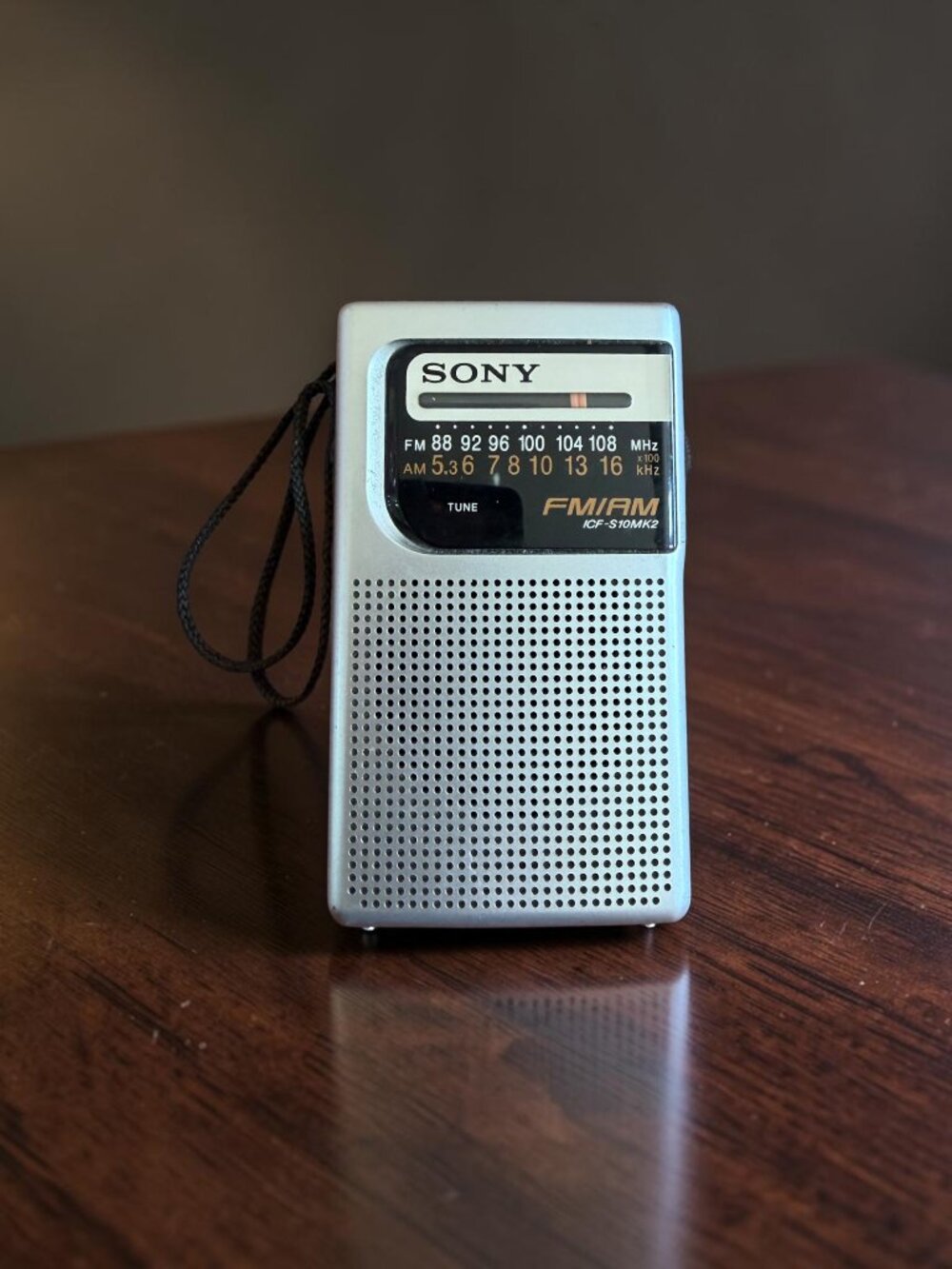Sony ICF-S10MK2 Portable FM AM Radio Silver Vintage Tested & Working